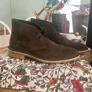 Clark’s Originals brown suede boots. Size 7.